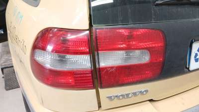 Recambio de piloto trasero izquierdo para volvo v40 station wagon (645) 1995-2004 2.0 referencia OEM IAM 3345723  
