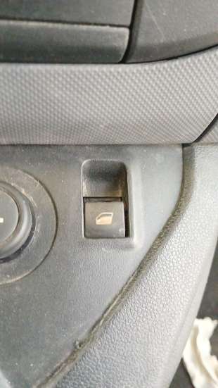 Recambio de mando elevalunas delantero derecho para peugeot partner tepee 2008- 1.6 hdi 75 (16v) referencia OEM IAM 6490E2  