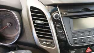 Recambio de aireador central izquierdo para hyundai i30 (gd) 2011- 1.4 crdi referencia OEM IAM 97410A60004X  