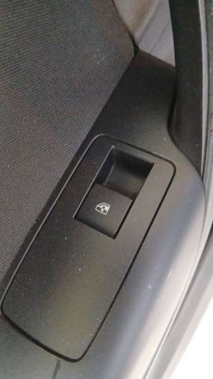Recambio de mando elevalunas trasero izquierdo para opel insignia a (g09) 2008-2017 2.0 cdti (68) referencia OEM IAM 13301888  