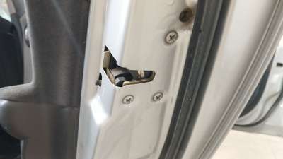 Recambio de cerradura puerta trasera derecha para nissan primera hatchback (p12) 2002- 1.8 referencia OEM IAM 82500AV60B  