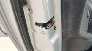 Recambio de cerradura puerta trasera izquierda para nissan primera hatchback (p12) 2002- 1.8 referencia OEM IAM 82501AV60B  