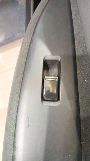 Recambio de mando elevalunas delantero derecho para nissan primera hatchback (p12) 2002- 1.8 referencia OEM IAM 25411AV600  