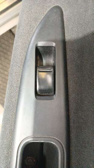 Recambio de mando elevalunas trasero derecho para nissan primera hatchback (p12) 2002- 1.8 referencia OEM IAM   