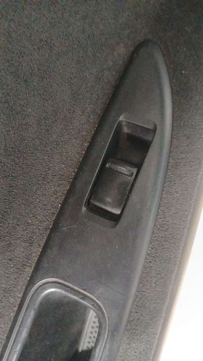 Recambio de mando elevalunas trasero izquierdo para nissan primera hatchback (p12) 2002- 1.8 referencia OEM IAM   