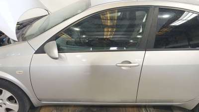 Recambio de puerta delantera izquierda para nissan primera hatchback (p12) 2002- 1.8 referencia OEM IAM 80101BA030  