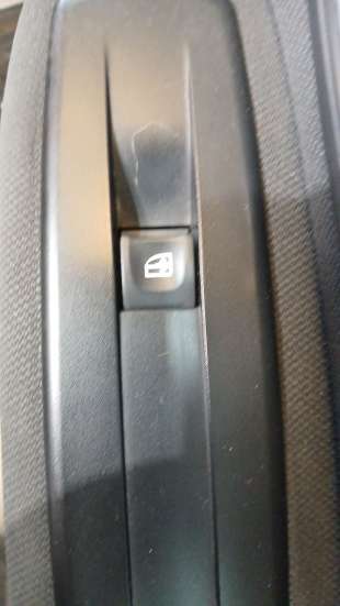 Recambio de mando elevalunas delantero derecho para renault grand scénic iii (jz0/1_) 2009- 1.5 dci referencia OEM IAM 809600018