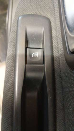 Recambio de mando elevalunas trasero derecho para renault grand scénic iii (jz0/1_) 2009- 1.5 dci referencia OEM IAM 254010003R 