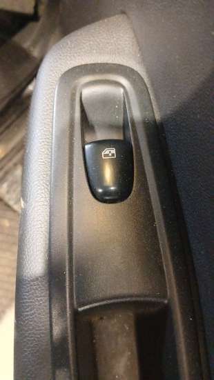 Recambio de mando elevalunas trasero derecho para renault kadjar (ha_, hl_) 2015- 1.5 dci 110 (hla3) referencia OEM IAM 25411971