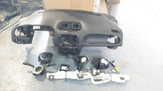 Recambio de kit airbag para jeep renegade 2014- limited 4x4 referencia OEM IAM 735612248  