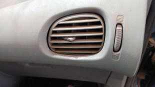 Recambio de rejilla aireadora para nissan almera tino (v10) 1998-2006 1.8 referencia OEM IAM 68761BU200  