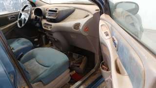 nissan almera tino (v10) 1998-2006 del año 2002