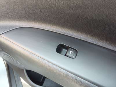 Recambio de mando elevalunas delantero derecho para kia stonic (yb) 2017- 1.2 cvvt referencia OEM IAM 93576H8000  IAF890087KH