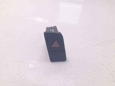 Recambio de warning para audi q3 (8ug) 2014-2018 attraction quattro referencia OEM IAM 8U1941509  