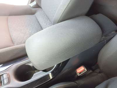 Recambio de apoyabrazos central para toyota corolla (e21) 2019- hybrid active referencia OEM IAM 5890502F60C0  