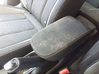 Recambio de apoyabrazos central para skoda kamiq (nw4) 2019- 1.5 tsi referencia OEM IAM 654864207A  