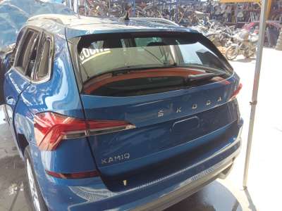 Recambio de bandeja trasera para skoda kamiq (nw4) 2019- 1.5 tsi referencia OEM IAM 658867769B  