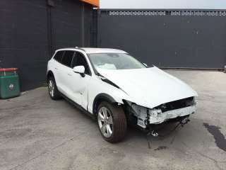volvo v60 ii cross country (227) 2018- del año 2021