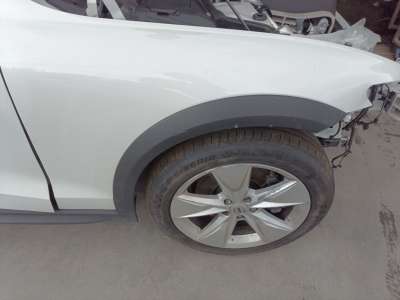 Recambio de aletin delantero derecho para volvo v60 ii cross country (227) 2018- d4 awd referencia OEM IAM 31463753  