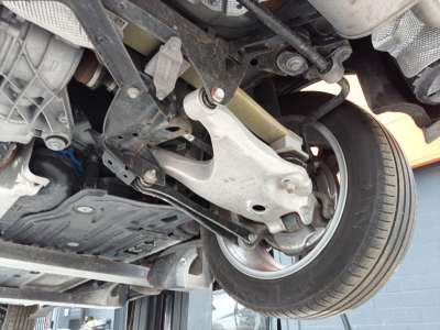 Recambio de mangueta trasera derecha para volvo v60 ii cross country (227) 2018- d4 awd referencia OEM IAM 31658163  