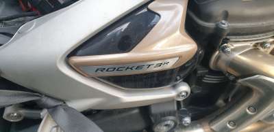 Recambio de moldura para triumph rocket 3 2019- r referencia OEM IAM T2307929PS  