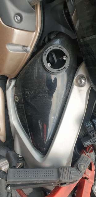 Recambio de moldura para triumph rocket 3 2019- r referencia OEM IAM T2307964PS  