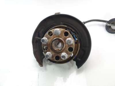 Recambio de mangueta trasera derecha para toyota yaris 2017- referencia OEM IAM 5725190118  