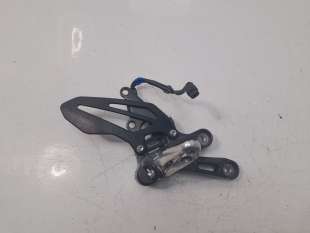 Recambio de estribo lateral para yamaha yzf-r 7 2023- yzf-r 7 referencia OEM IAM B7N274610000  