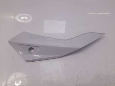 Recambio de moldura para bmw f 900 xr 2019- referencia OEM IAM 46638403867  