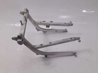 Recambio de subchasis trasero para suzuki gsx-r 600/750/1100 (1989-2000) 1989- referencia OEM IAM 4120033E20000  