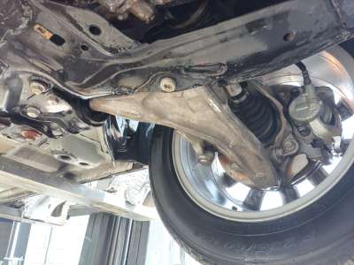 Recambio de brazo suspension inferior delantero izquierdo para land rover evoque 2011-2018 pure referencia OEM IAM LR078657  