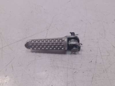 Recambio de estribera derecha para honda cbr 650r 2018- cbr 650r referencia OEM IAM 50660MKND50  