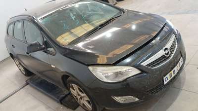 opel astra j sports tourer (p10) 2010-2015 del año 2011