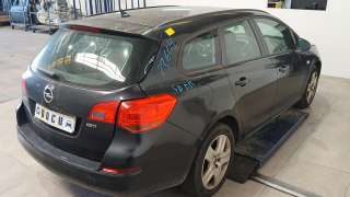 opel astra j sports tourer (p10) 2010-2015 del año 2011