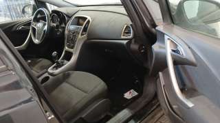 opel astra j sports tourer (p10) 2010-2015 del año 2011
