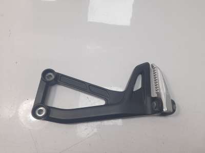 Recambio de estribo lateral para yamaha tracer 900 2018- referencia OEM IAM B5U2741L00  