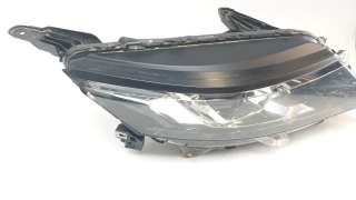 Recambio de faro derecho para mitsubishi l 200 (kl0/kj0) 2019- basis doppelkabine 4wd referencia OEM IAM 8301D378  MB8264903
