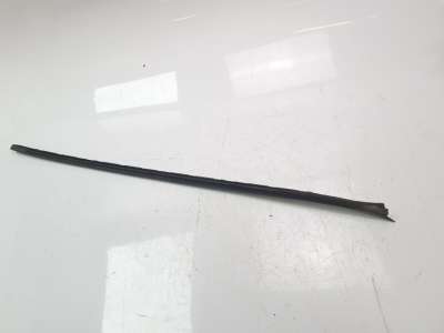 Recambio de moldura para volkswagen golf viii lim. (cd1) 2019- life referencia OEM IAM 5H0854328A  