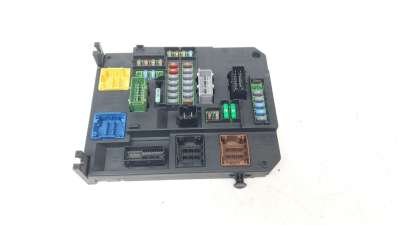 Recambio de caja reles / fusibles para peugeot 308 sw 2014- gt line referencia OEM IAM 980668788  