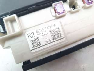 Recambio de caja reles / fusibles para toyota corolla (e21) 2019- hybrid style referencia OEM IAM 8273012Z20A   2