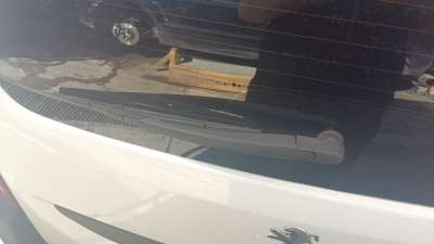 Recambio de brazo limpia trasero para peugeot rifter 2018- 1.5 bluehdi 100 referencia OEM IAM 9811199680  