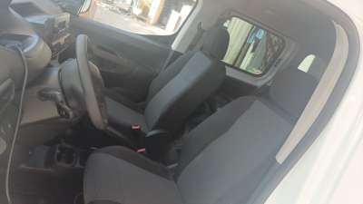 Recambio de juego asientos completo para peugeot rifter 2018- 1.5 bluehdi 100 referencia OEM IAM 9828078180  