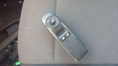 Recambio de mando elevalunas delantero izquierdo para peugeot rifter 2018- 1.5 bluehdi 100 referencia OEM IAM 98016298ZD  