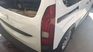 Recambio de piloto trasero derecho para peugeot rifter 2018- 1.5 bluehdi 100 referencia OEM IAM 9820555280  