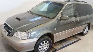 kia carnival ii (gq) 1999-2007 del año 2004
