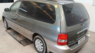 kia carnival ii (gq) 1999-2007 del año 2004