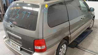 kia carnival ii (gq) 1999-2007 del año 2004