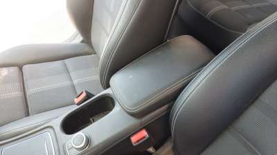 Recambio de apoyabrazos central para mercedes-benz clase gla (x156) 2013- gla 180 (156.942) referencia OEM IAM 2466808901  
