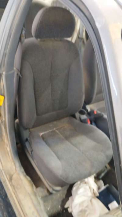 Recambio de asiento delantero derecho para hyundai accent ii (lc) 1999-2012 1.3 referencia OEM IAM 8831025050 8831025050 