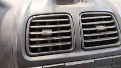 Recambio de aireador central para hyundai accent ii (lc) 1999-2012 1.3 referencia OEM IAM 9743025000 9743025000 